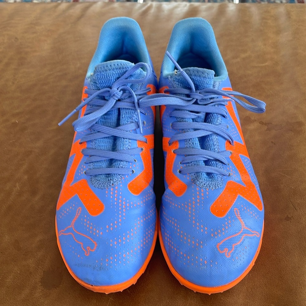 PUMA Unisex-Child Future Play Turf Soccer Boot